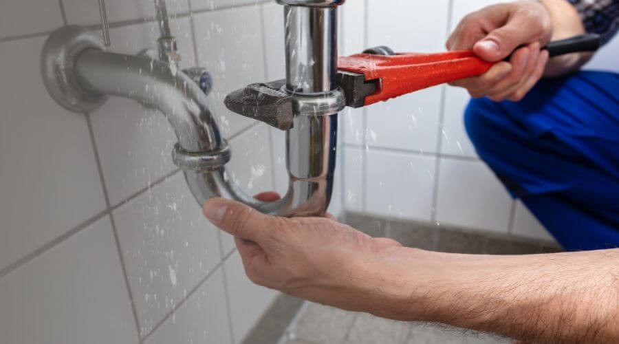 Expert burst pipe repair services in Iaeger, WV